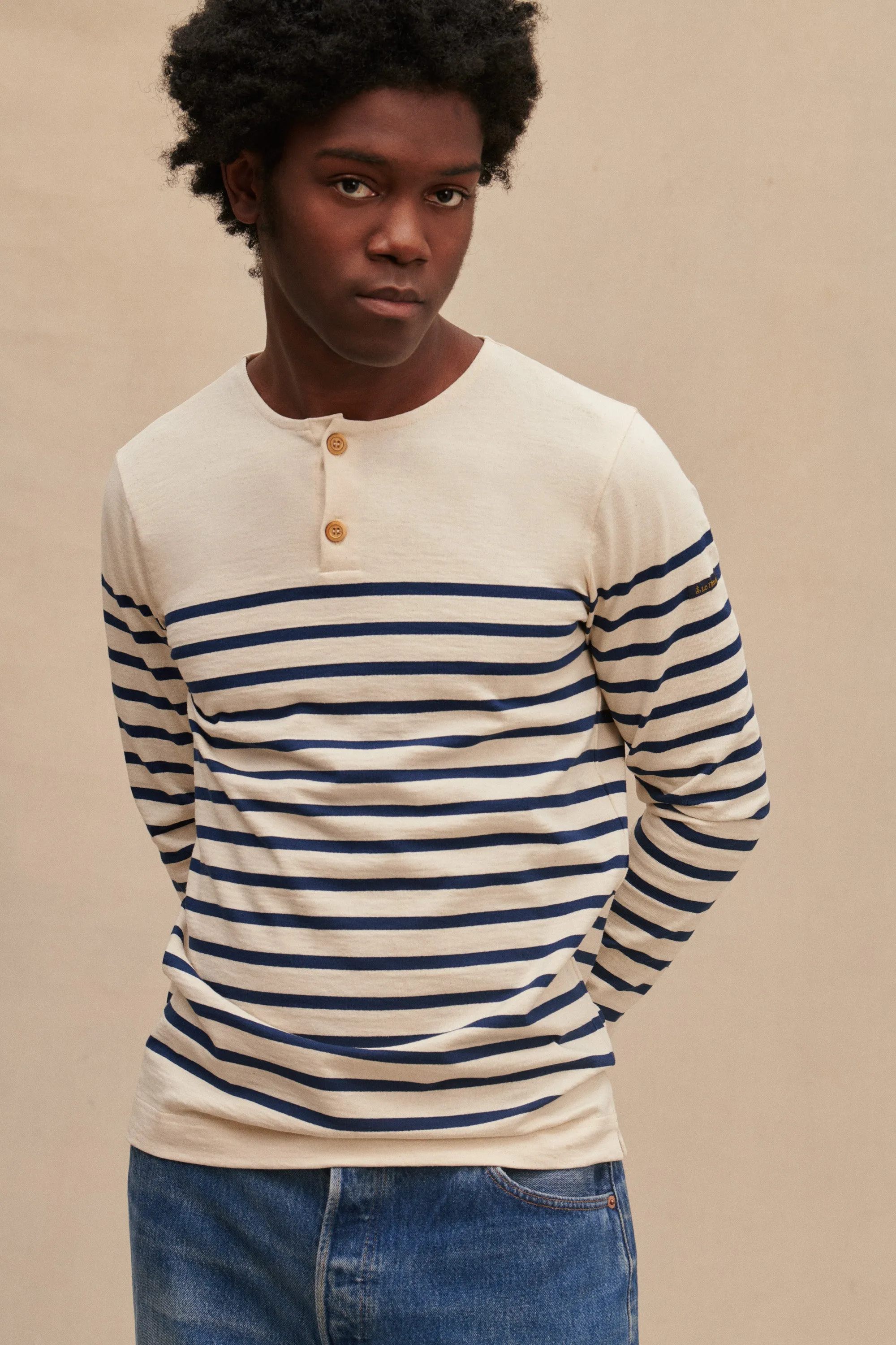Marinière col boutonné écru et marine pour homme