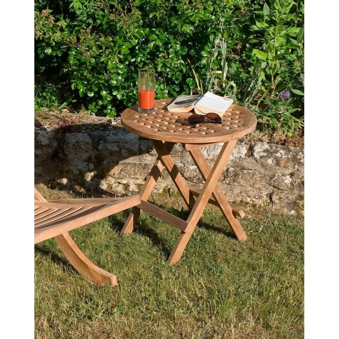 Table pique nique ronde de jardin en bois Teck | Table de jardin 3 SUISSES